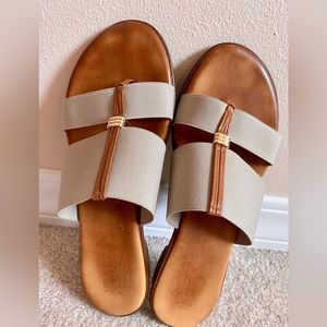 Italian Shoemakers stretchy sandals